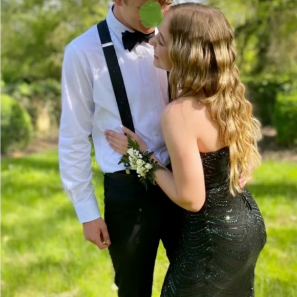 Windsor black and green sequin formal gown - Picture 3 of 8